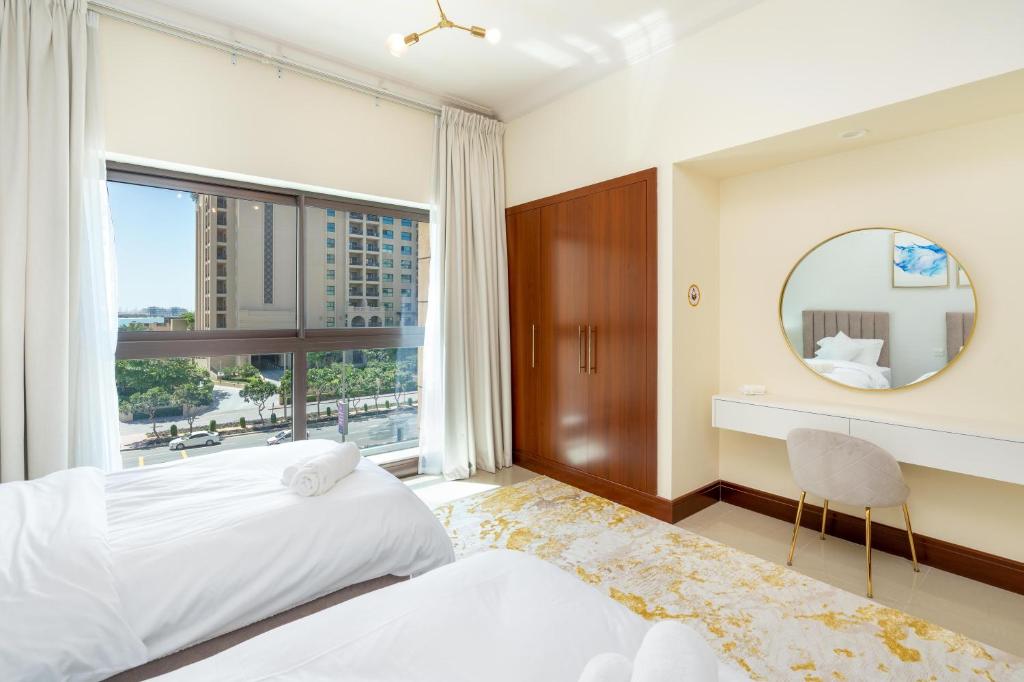 Palm Oasis Retreat in Palm 2BR Teal & Gray Elegance Palm Jumeriah- Private Beach & Fairmont Access