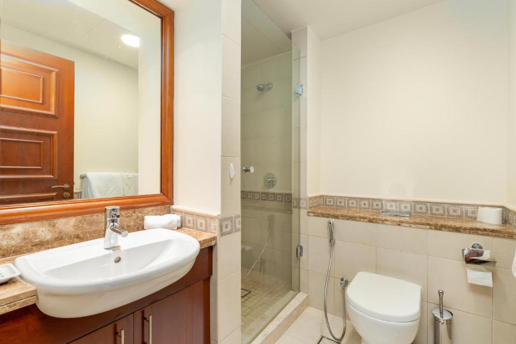 Palm Oasis Retreat in Palm 2BR Teal & Gray Elegance Palm Jumeriah- Private Beach & Fairmont Access