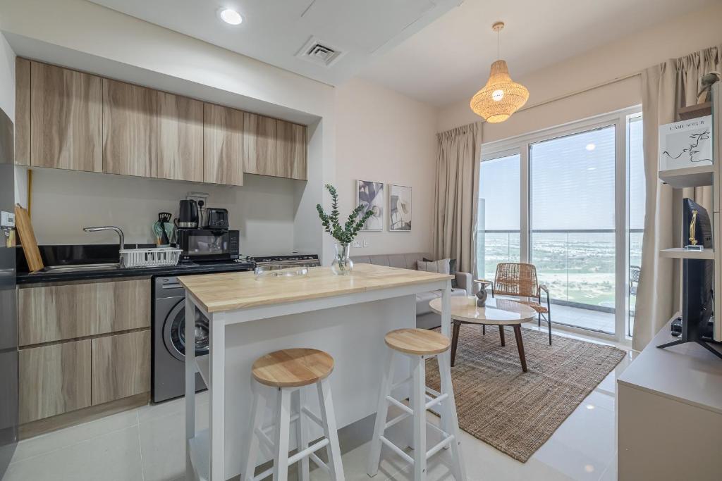 هتل یک بدم روم آپارتمان این داماگ هیلز - 1 Bedroom Apartment in Damac Hills