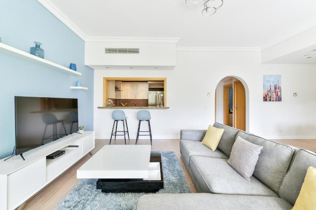هتل شورلاین · بیچفرانت لاکچری پام جمیرا · فری 5 ستاره بیچ ریزورتز اکسس - Shoreline · Beachfront Luxury Palm Jumeirah · Free 5* Beach Resorts Access