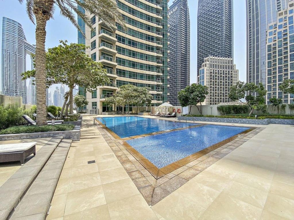 هتل سیلک هاوس نیولی دیزایند وان بی دی آر آن های فلو رین داون تاون - Silkhaus newly designed 1BDR on high floor in Downtown