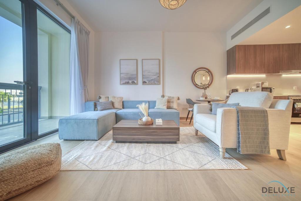 هتل پلاسید 1BR در لا کورت 5 جمیرا 1 بای دلوکس هالیدی هومز - Placid 1BR at La Cote 5 Jumeirah 1 by Deluxe Holiday Homes