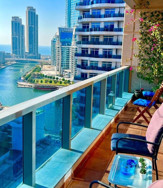 هتل فبلاس وکیشن هوم این دبی مارینا - Fabolous Vacation Home in Dubai Marina
