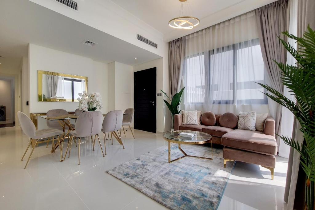 هتل پرایم‌استی - دامک هیلز 2 آستر ویلا 3 بدروم - Primestay - Damac Hills 2 Aster Villa 3 Bedroom