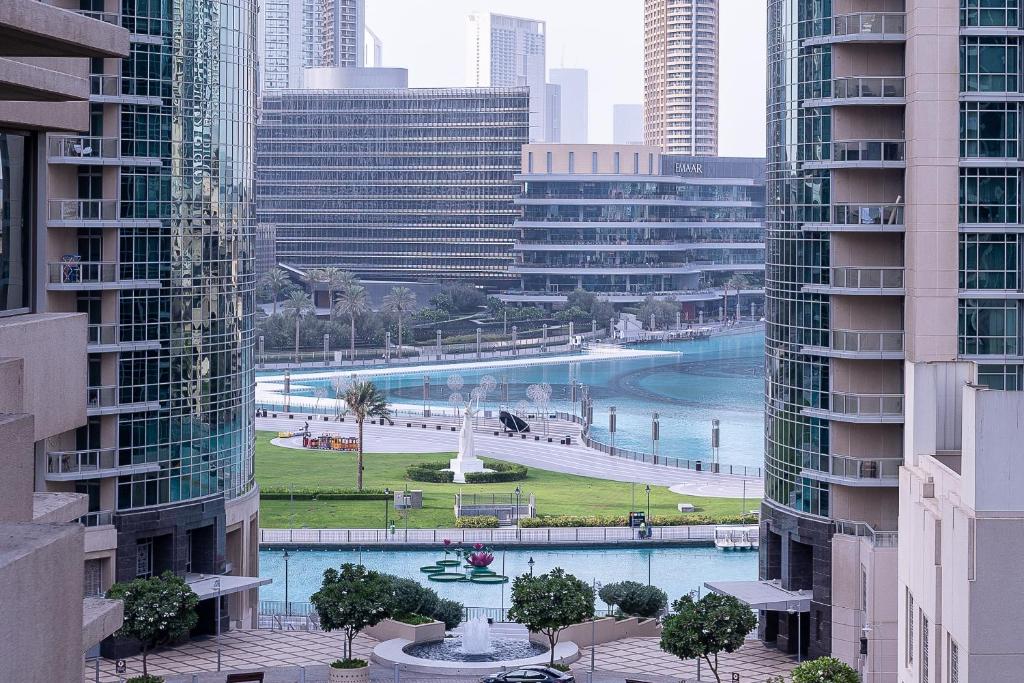 هتل بلاویستا - دلکیت - 1BR ویت اکسترا روم - 29 بولیوار - فونتین ویوز - BellaVista - Delicate - 1BR with Extra Room - 29 Boulevard - Fountain Views