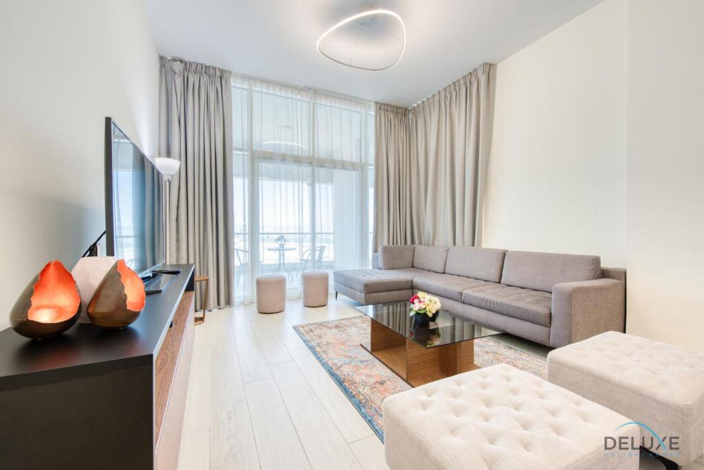 هتل اکسپنسیو 2 بی آر در آزیزی علیا دبی هلث کر سیتی بای دلاکس هالیدی هومز - Expansive 2BR at Azizi Aliyah Dubai Healthcare City by Deluxe Holiday Homes