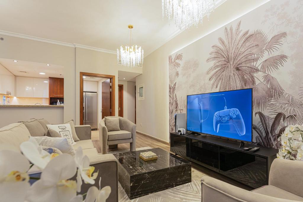هتل فِرست کَلاس 2 بی آر وِد فول دُبایی اسکَیلاین و سِی ویو - FIRST CLASS 2BR with full DUBAI SKYLINE & SEA view