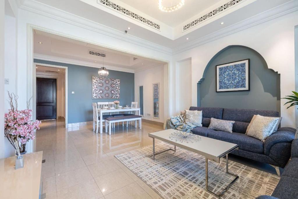 هتل یک بی دی آر آپارتمان ویت برج خلیفه ویو ، واکینگ دیستنس تو دبی مال - 1BDR apartment with Burj Khalifa View , walking distance to Dubai Mall