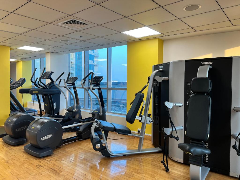 Rare Waterfront Studio in Bay Central, Dubai Marina