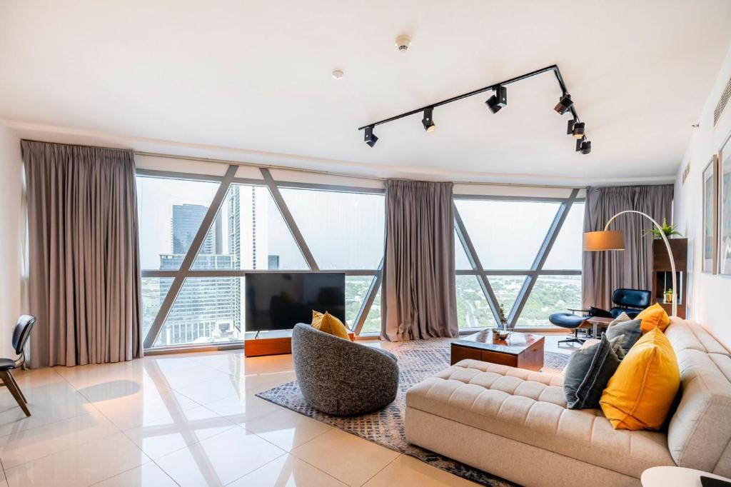 هتل هشتگ هالیدِی هوم - اسپیشس 2 بیدروم آپارتمان وید کیدز روم این DIFC - Hashtag Holiday Home - Spacious 2 Bedroom apartment with kids room in DIFC