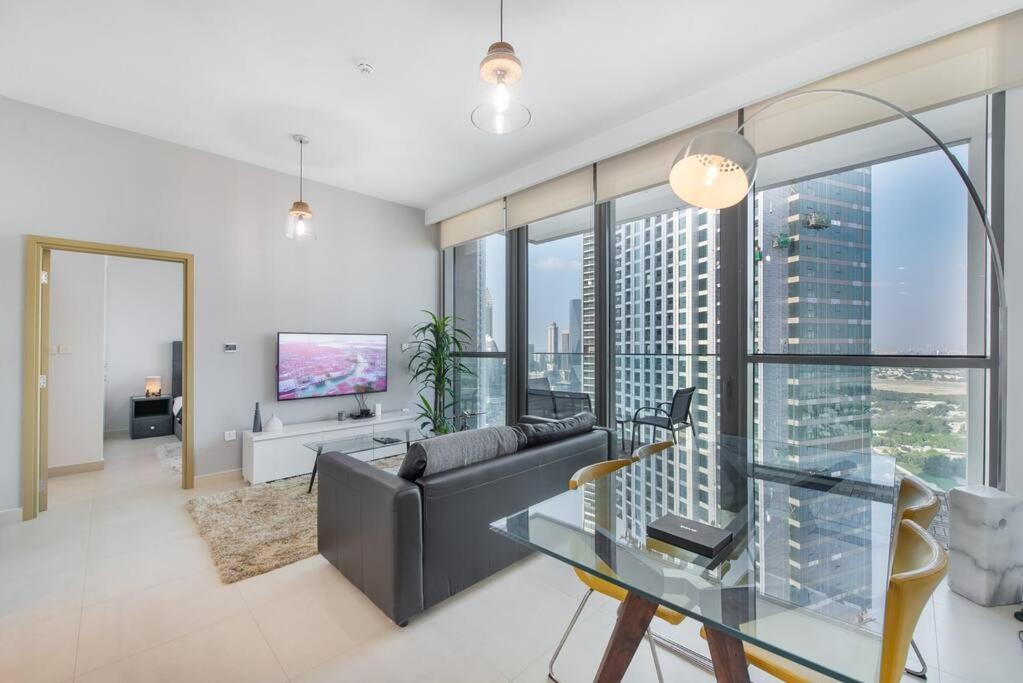 هتل گلاموروس DIFC داون تاون دایرکت بریج تو دبی مال - Glamorous DIFC Downtown direct bridge to DUBAIMALL