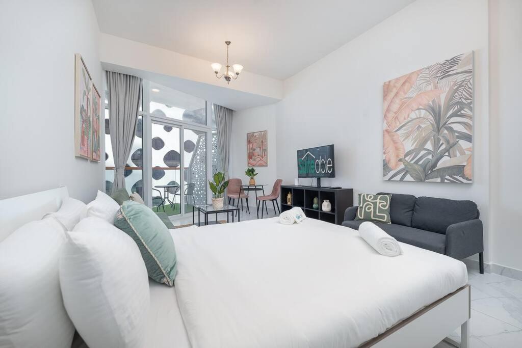 هتل لاش آپارتمنت ویت برج خلیفه اند کینال ویو - Lush apartment with Burj Khalifa and Canal view
