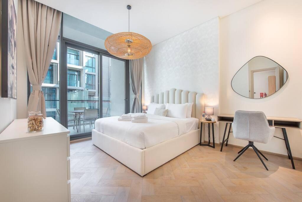 هتل مدرن فلت ویت کینگ سایز بد اند های اسپید وائی‌فای - Modern flat with KING SIZE bed and HIGH SPEED Wifi
