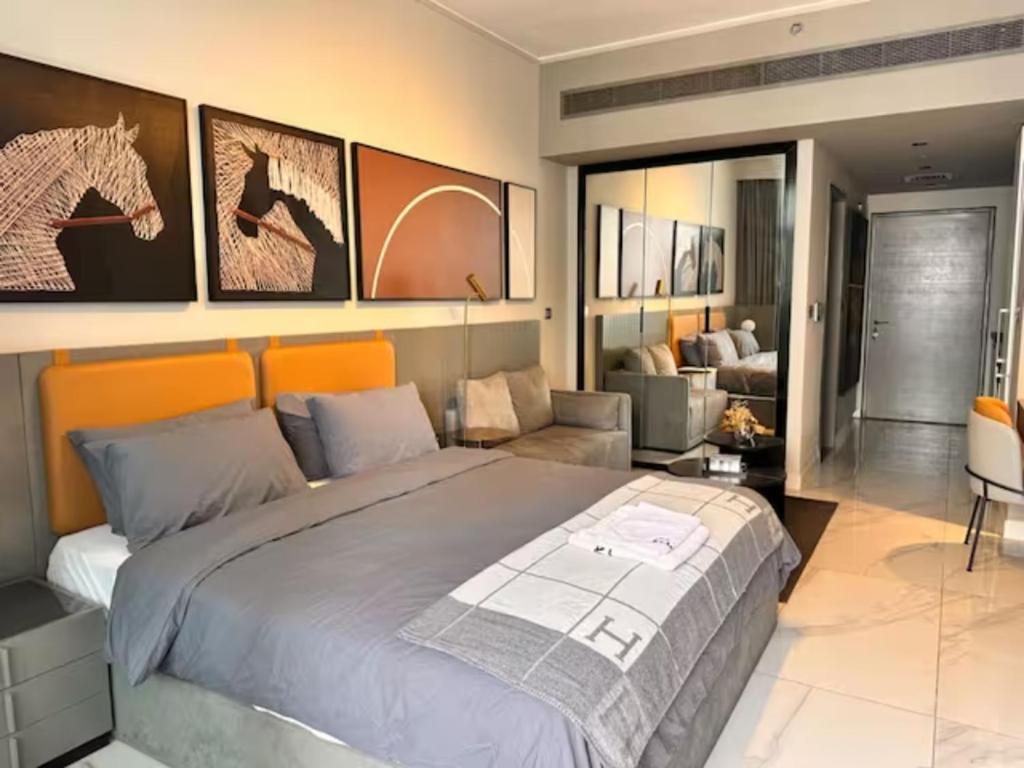 هتل فولی-فرنیشد، مدرن آپارتمان در بیزنس بی. - Fully-furbished, modern apartment in Business Bay.