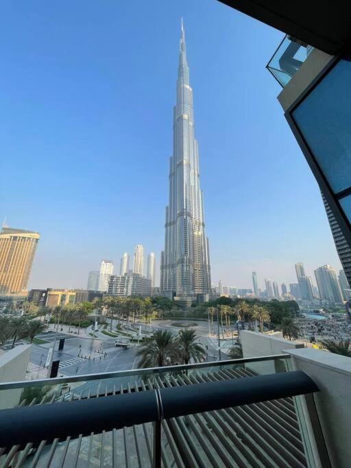هتل مگنیفیسنت 3 بی آر لاکچری آپارتمان ویت برج خلیفه ویو - Magnificent 3 BR Luxury Apartment with Burj Khalifa View