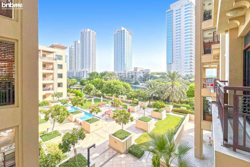 هتل بی ان بی می - تویا تاور آ - bnbme - Túria Tower A