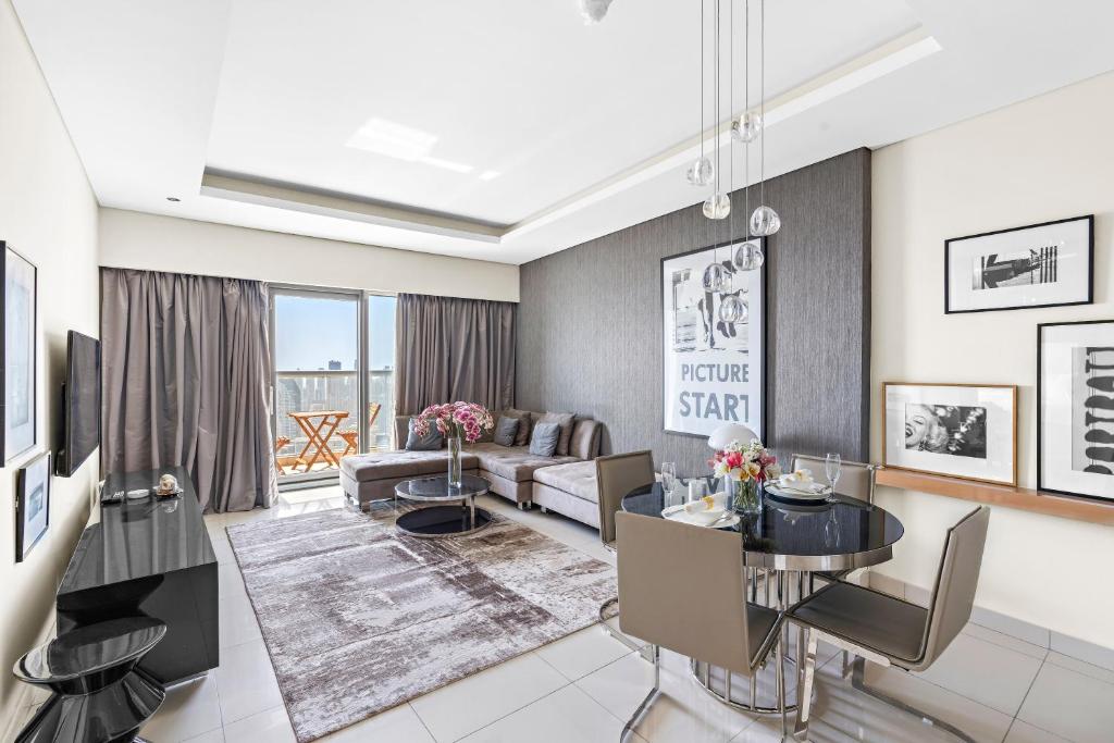 هتل آ لیوینگ لاکچری 1 بی آر پارامونت تاور بیزنس بی وید برج خلیفه ویو 6203 - ALiving Luxury 1BR Paramount Tower Business bay with Burj Khalifa View 6203