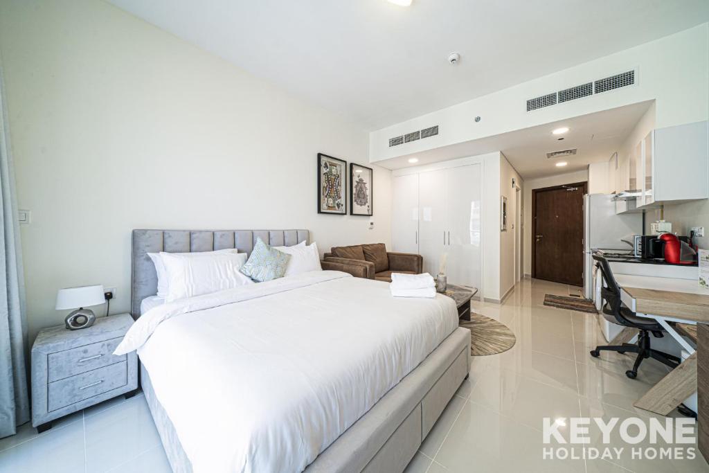 هتل مودیش استودیو این دماک هیلز 2 - Modish Studio in Damac Hills 2