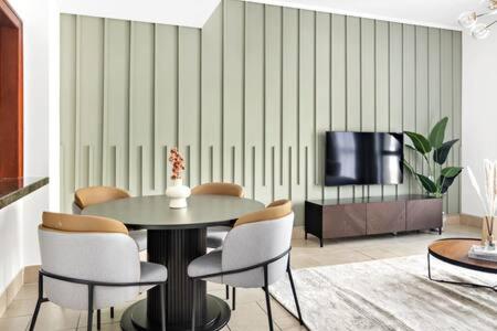 هتل سیلک هاوس هارت آف داون تاون 1 بی دی آر | یونیک دیزاین - Silkhaus Heart of Downtown 1 BDR | Unique Design
