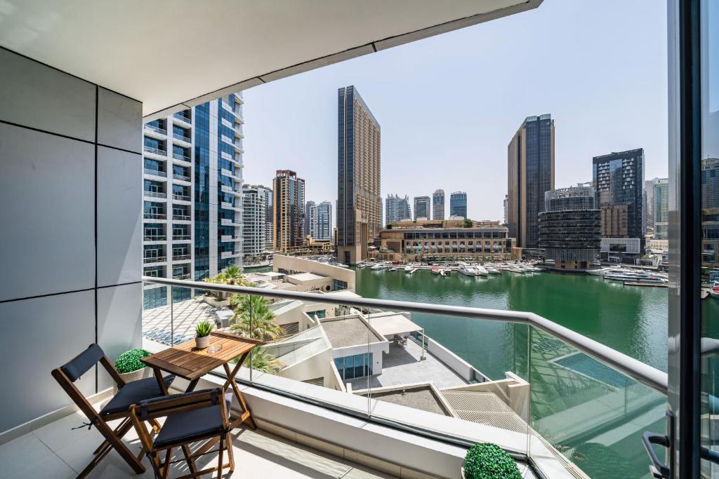 هتل کیوت 1 بی آر - دبی مارینا ویوز - واک 9 دقیقه تو بیچ - Cute 1BR - Dubai Marina Views - Walk 9min to Beach