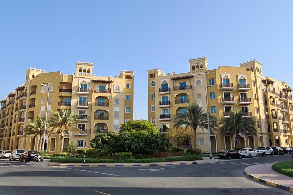 هتل کوزی 1 بی آر آپارتمان کلوز تو دراگون مارکت اند گلوبال ویلاج - Cozy 1BR Apartment close to Dragon Market and Global Village