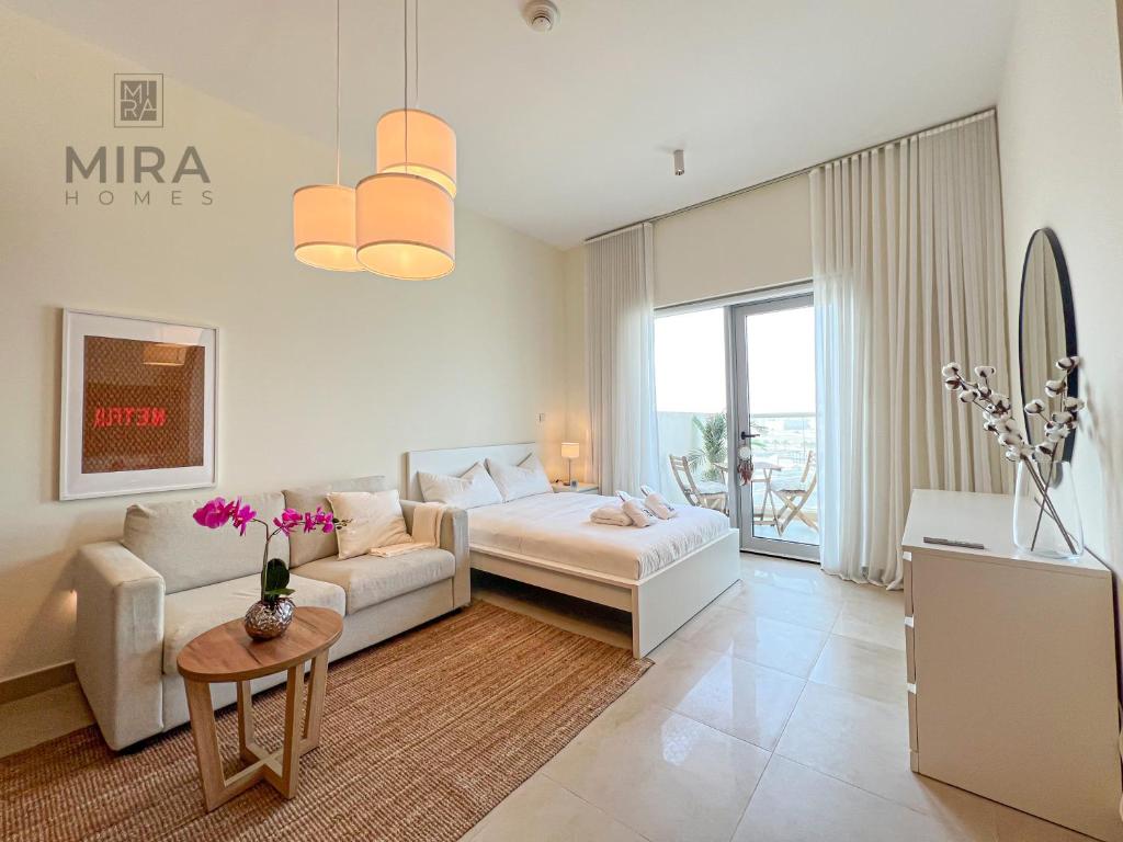 هتل میرا هالیدے هومز - سرویسد استودیو ویت بالکنی - Mira Holiday Homes - Serviced studio with balcony