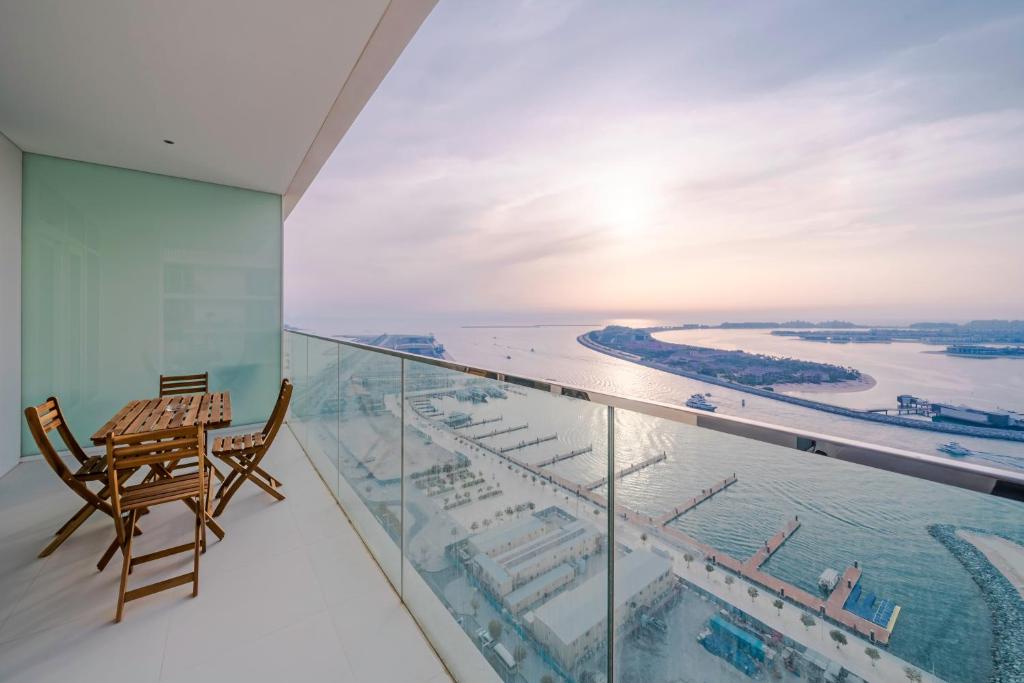هتل برتکینگ آتلانتیس ویو، اسپیشس 2 بری روی بیچ - Breathtaking Atlantis view, Spacious 2BR on beach