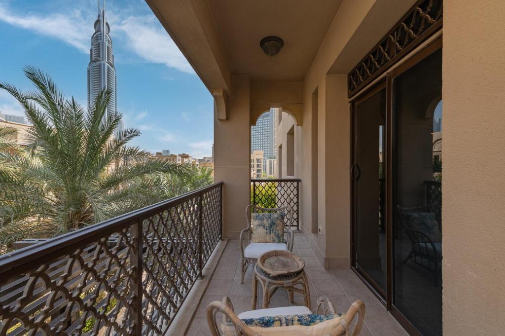 هتل لاکچری 2بد روم برج ویوز - Luxury 2Bedroom Burj Views