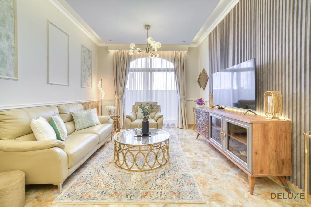 هتل اورنیت 2بی آر در دیاموند ویوز 1، جمیرا ویلیج سیرکل بای دلوکس هالیدی هومز - Ornate 2BR at Diamond Views 1, Jumeirah Village Circle by Deluxe Holiday Homes