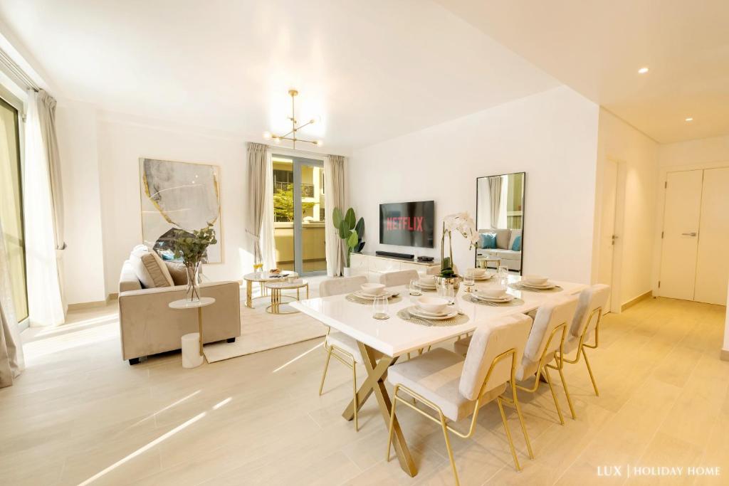 هتل لاکس ذی لا مر بای ذی سی سوئیت 4 - LUX The La Mer by The Sea Suite 4