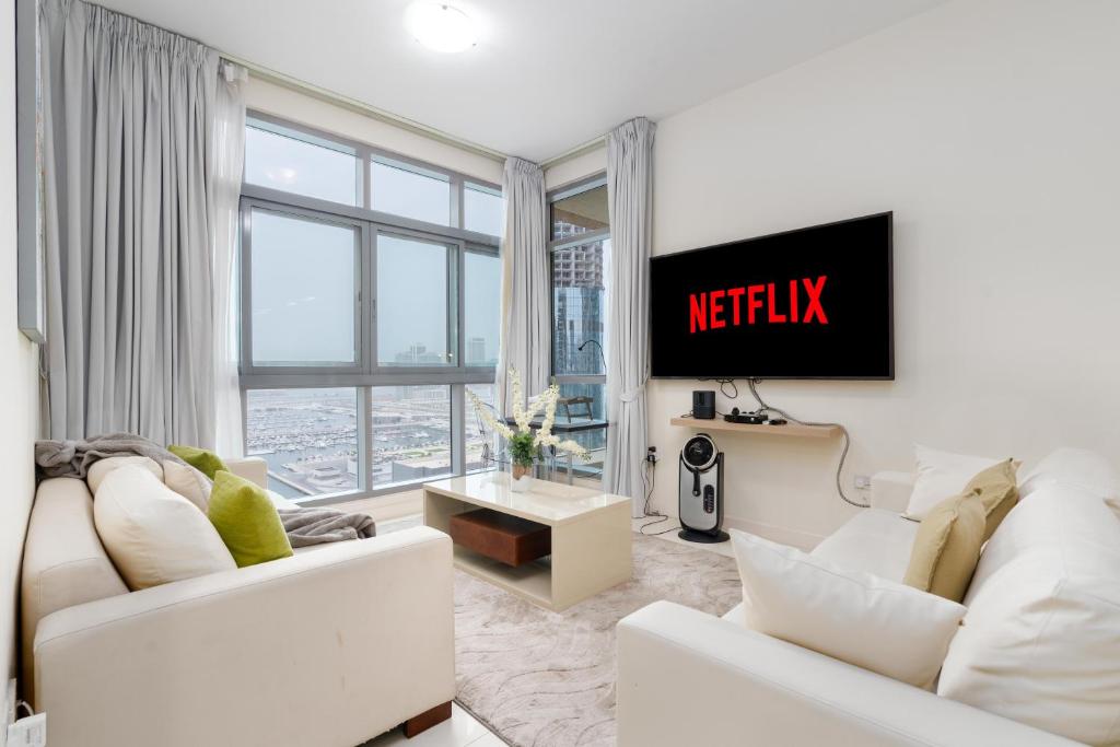 هتل واکِی لتینگز - ۲ بی اچ کی با دبی مارینا و جاینت ویل ویوز - Vacay Lettings - 2BHK with Dubai Marina & Giant Wheel Views