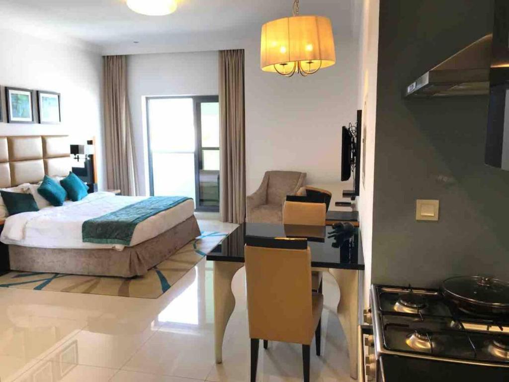 هتل فُرنیشد آپارتمان ویت بُرج خلیفه ویو - Furnished apartment with Burj Khalifa View
