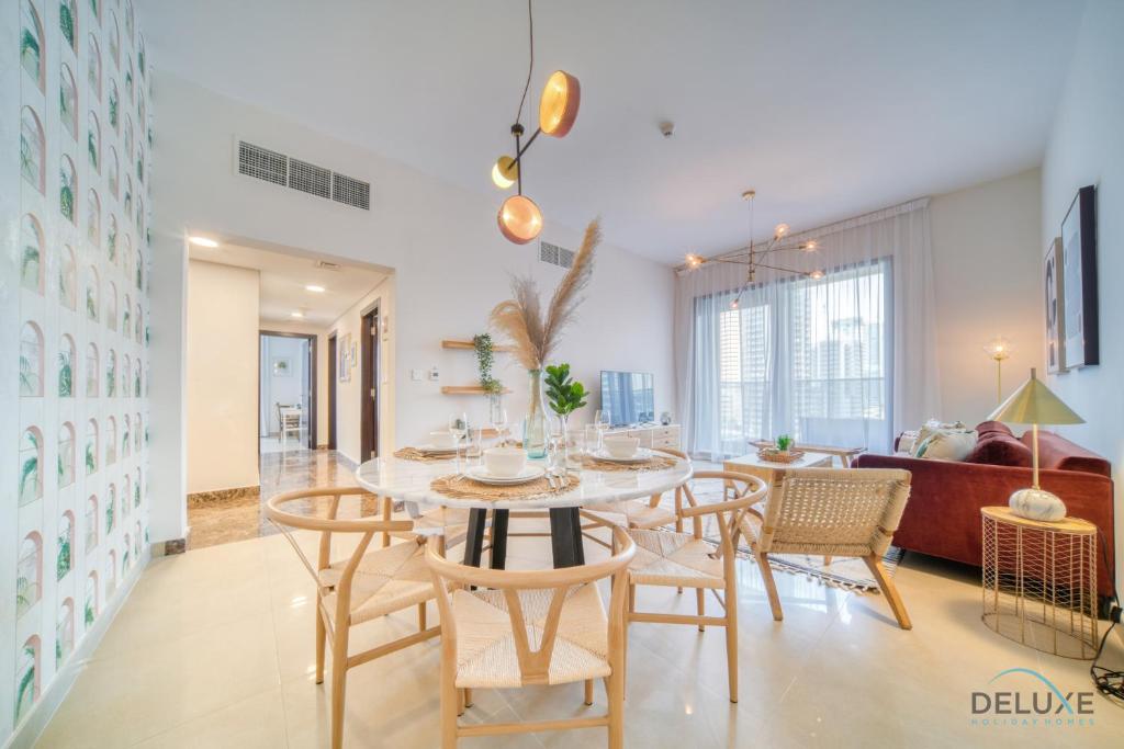 هتل راستیک 2BR ات اسپارکل تاور 1 دبی مارینا بای دلاکس هالیدی هومز - Rustic 2BR at Sparkle Tower 1 Dubai Marina by Deluxe Holiday Homes