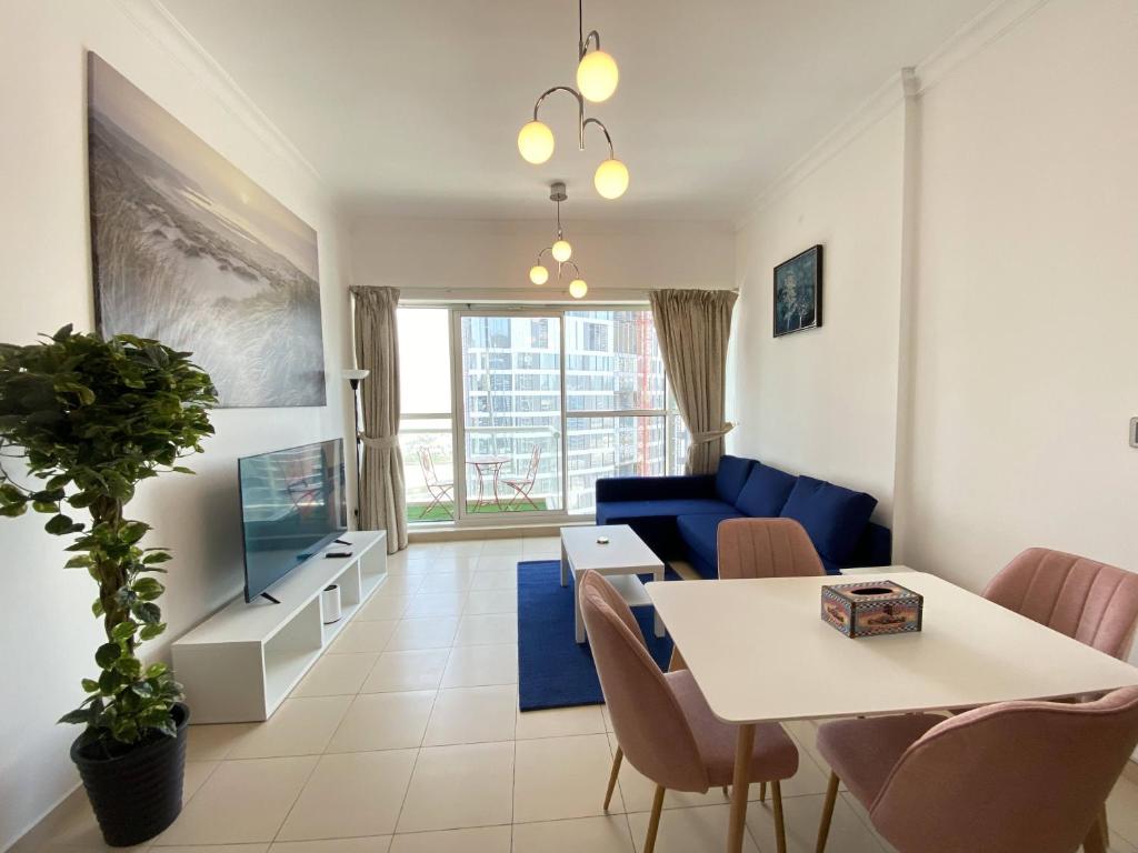 هتل لاکس بی ان بی آی می فیر تاور آی اسکای لاین ویوز - Lux BnB I Mayfair Tower I Sky line Views