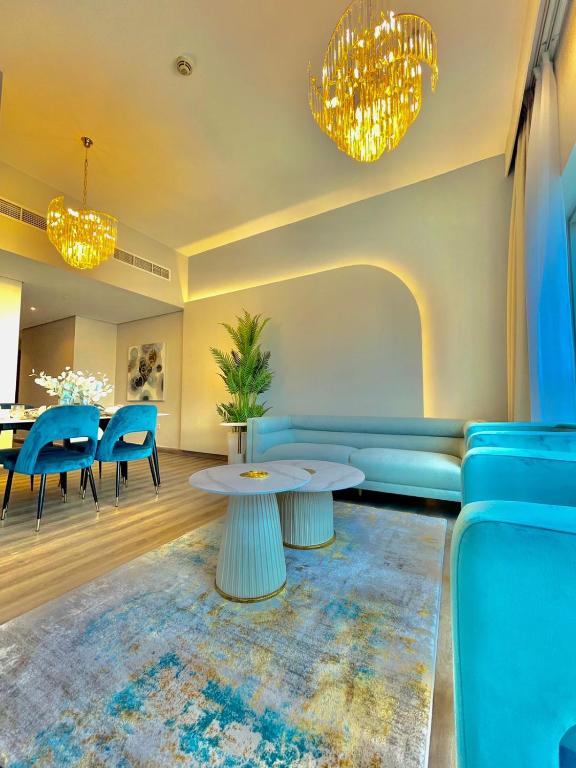 هتل فیرست کلاس 2 بی آر ویت برج خلیفه اند داونتاون ویو - FIRST CLASS 2BR with Burj Khalifa & Downtown view