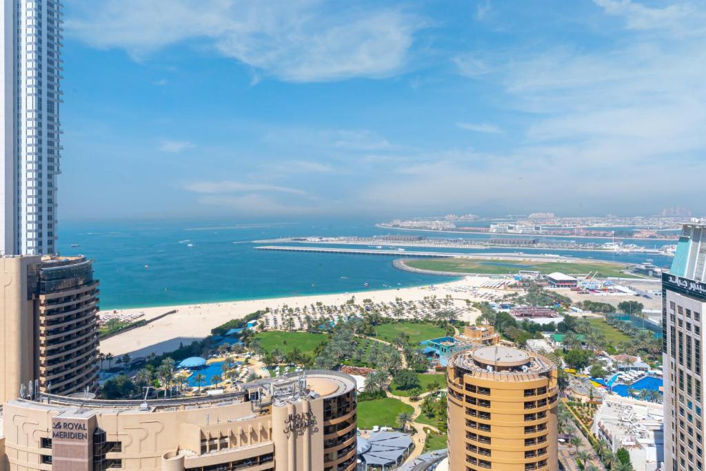 هتل مینتس تو بیچ آی بریتکینگ سی ویو - Minutes to Beach I Breath taking sea view
