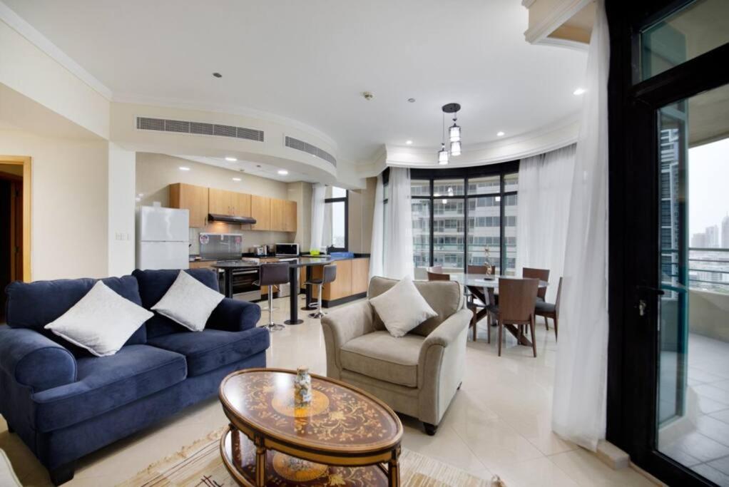 هتل مودرن لاکچری 2 ب‌اچ‌کی در مارینا کراون - MODERN LUXURY 2BHK IN MARINA CROWN