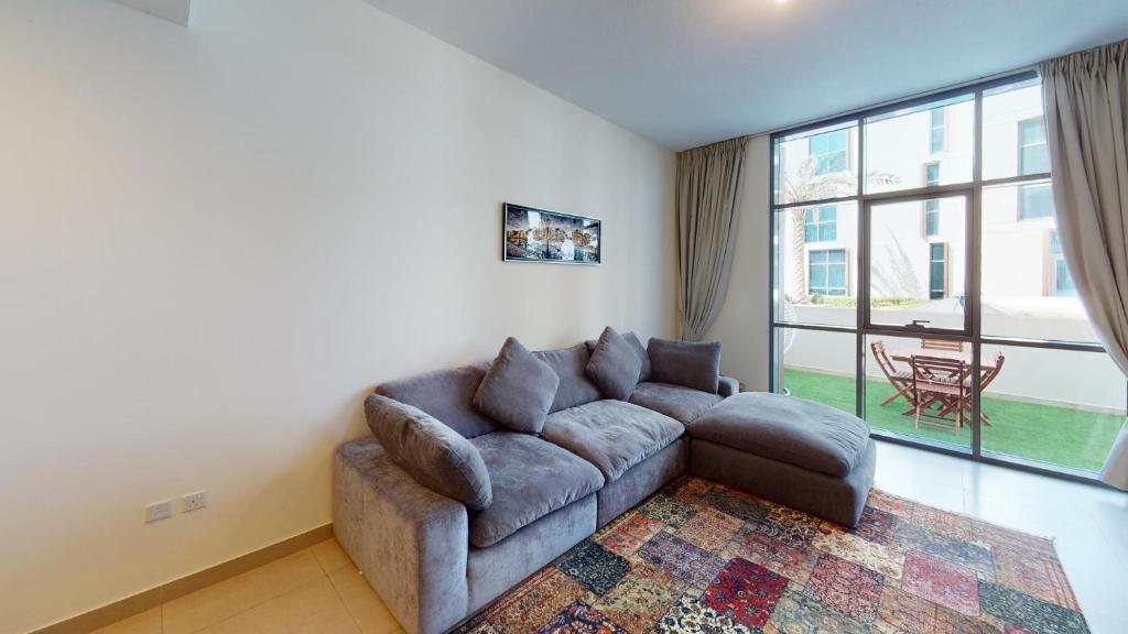 هتل هوم تاون آپارتمانز - برند نیو 2بی آر آپارتمان این دبی وارف 2 - Hometown Apartments - Brand New 2BR Apartment in Dubai Wharf 2