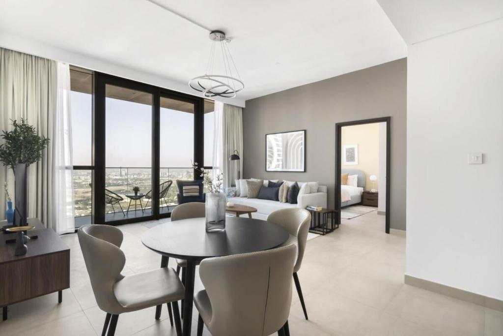 هتل سیلک هاوس هوملی 2 بی دی آر وید استننک داون تاون ویو وید بالکونی - Silkhaus homely 2BDR with stunning Downtown view with Balcony