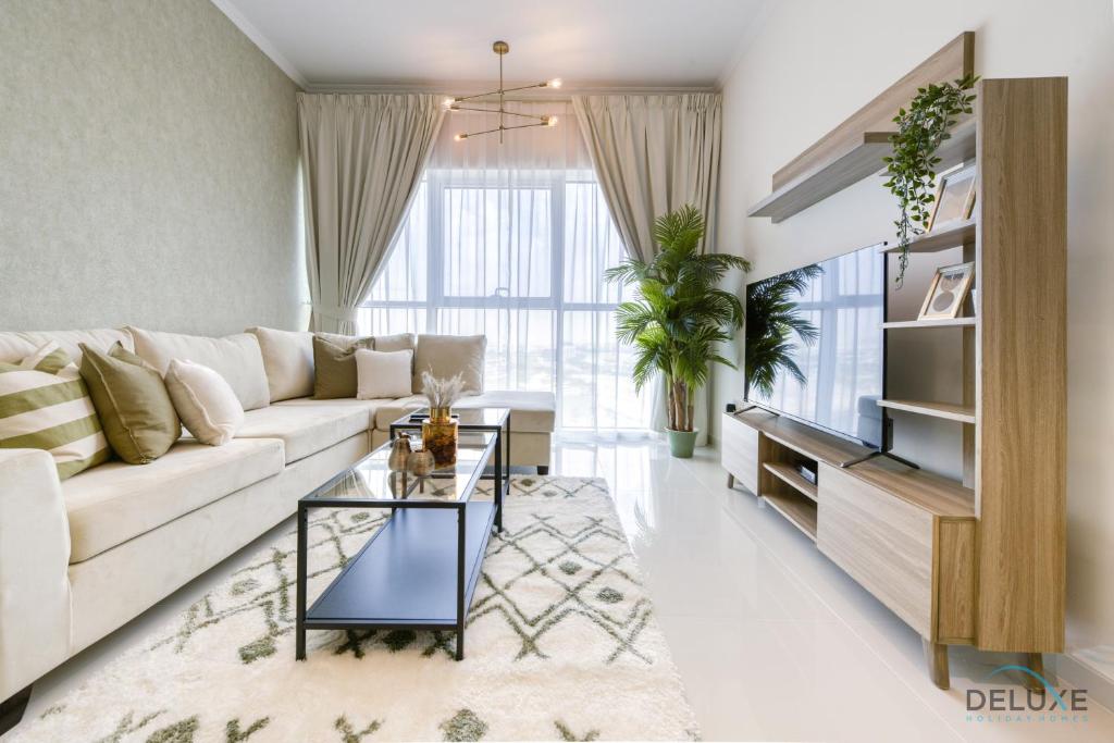 هتل پرایم 1BR ات کارسون بی داماچ هیلز دوبی‌لند بای دلاکس هالیدی هومز - Prime 1BR at Carson B DAMAC Hills Dubailand by Deluxe Holiday Homes