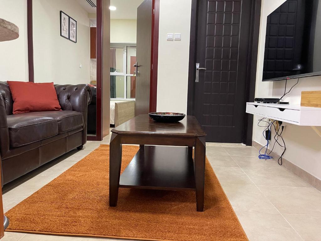 هتل نیر مترو کُزی اند کامفی 1BR آپارتمنت این جی ال تی - [NEAR METRO]Cozy & Comfy 1BR Apartment In JLT