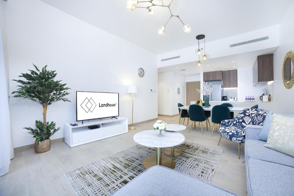 هتل سوفیستیکیتد 2BR این لا کات، پورت د لا مر - Sophisticated 2BR in La Cote, Port de La Mer