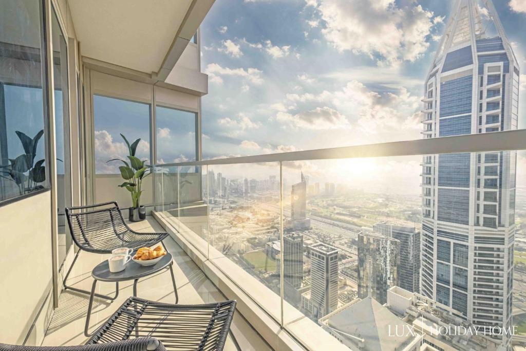 هتل لاکس ذ اسکای ویو سوئیت دبی مارینا - LUX The Sky View Suite Dubai Marina