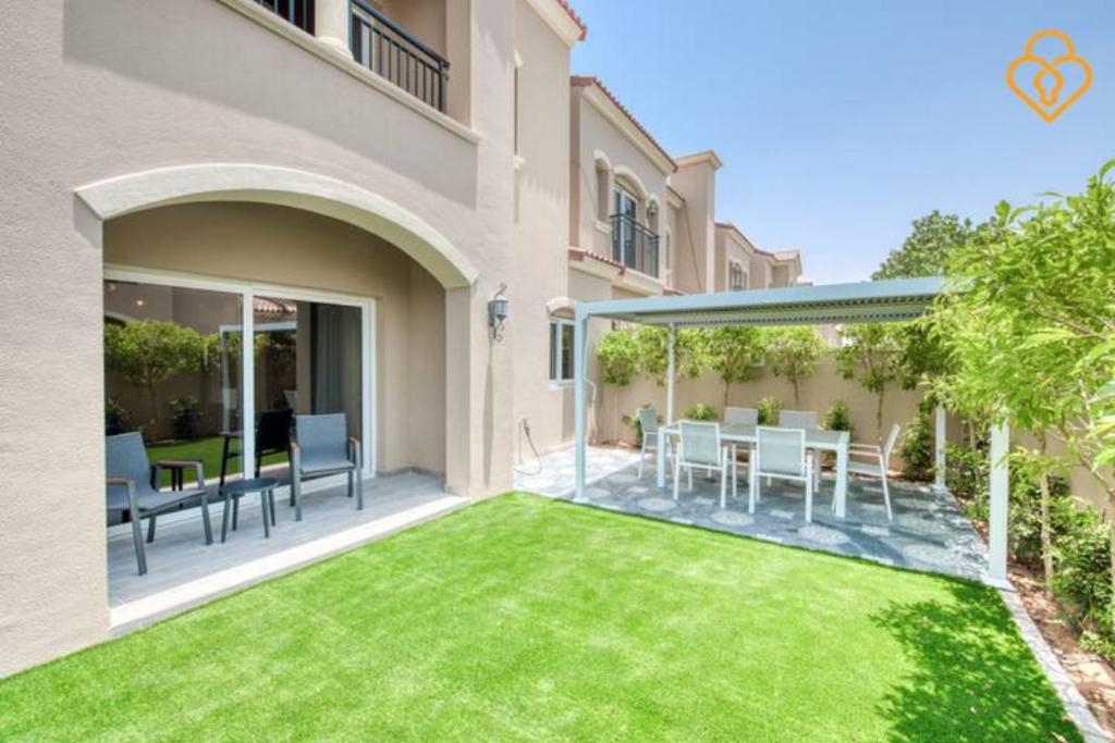 هتل کیزپلیز سرینا 3 بدروم ویلا ویت پرایوت گاردن - Keysplease Serena 3 Bedroom Villa with Private Garden