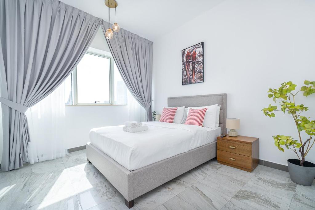 هتل دوبی مارینا استونینگ هیوج 4 بیدروم آپتس نیرد جی بی آر جیم پول پارکینگ - Dubai Marina Stunning Huge 4 Bedroom Apts Near JBR Gym Pool Parking