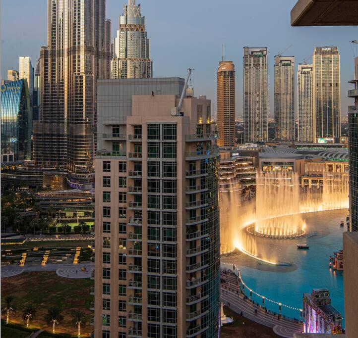 هتل فِرست کلاس ۲ بی آر ویت فول بُرج خلیفه اند فَونتَین ویو - FIRST CLASS 2BR with full BURJ KHALIFA and FOUNTAIN VIEW