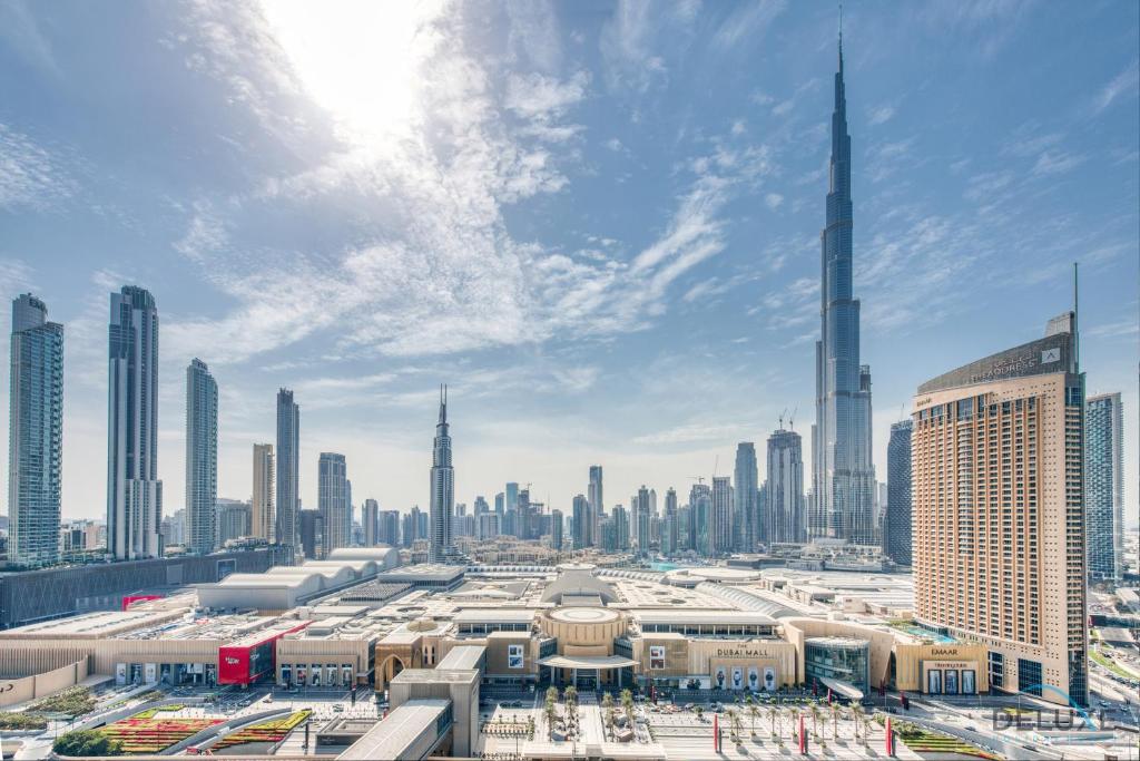 هتل اگلنت 2بی‌آر ات داونتاون ویوز داونتاون دبی بای دلاکس هالیدی هومز - Elegant 2BR at Downtown Views Downtown Dubai by Deluxe Holiday Homes