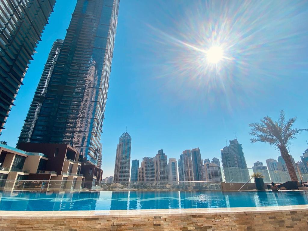 هتل دی اچ58 - های اند ۱ بی آر، پالم ویوز این دماک هایتز تاور - DH58 - High end 1BR, Palm views in Damac Heights tower