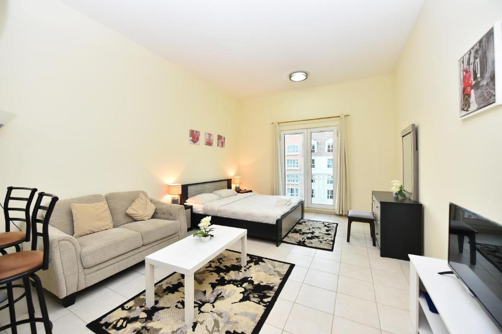 هتل باجت استودیو وید گاردن ویوز نیار متر - مد 64 دی جی - Budget Studio with Garden Views near Metro - MED64 DG