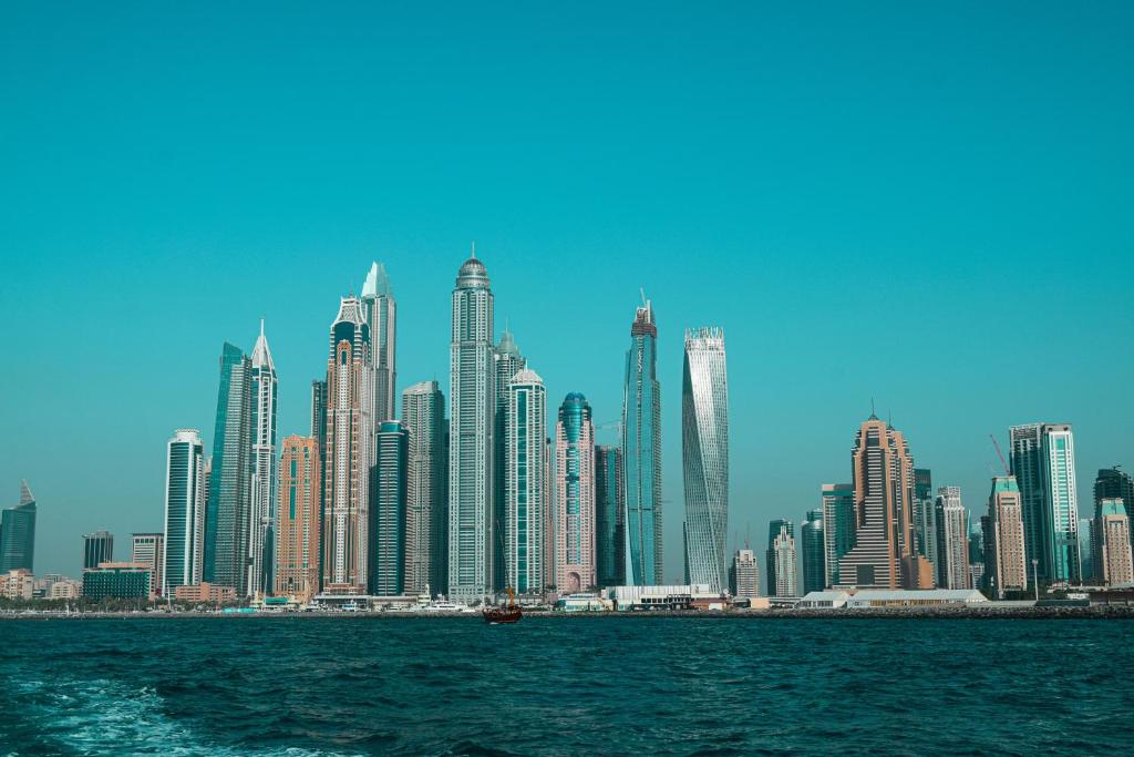 هتل لاولی دبی مارینا آپت - پارتشل سی ویو - Lovely Dubai Marina Apt - Partial Sea view